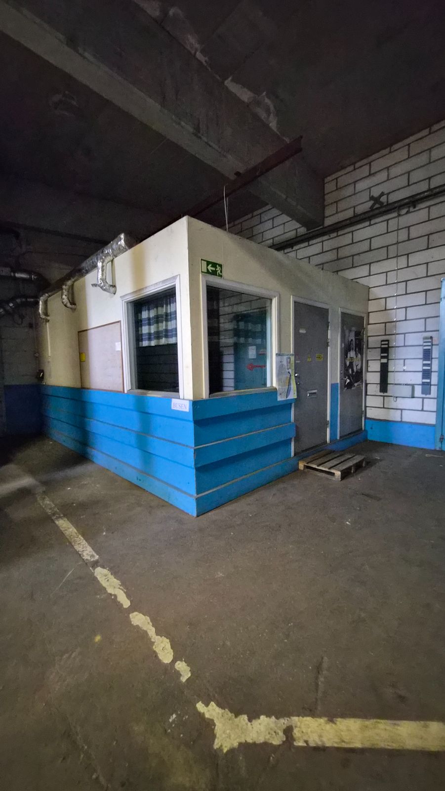 Busen – the cabin in the mechanical workshop