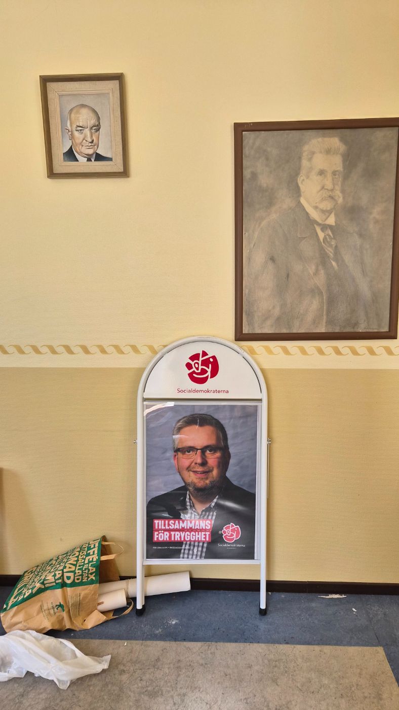 Kontor 04 – porträtt och Socialdemokraterna